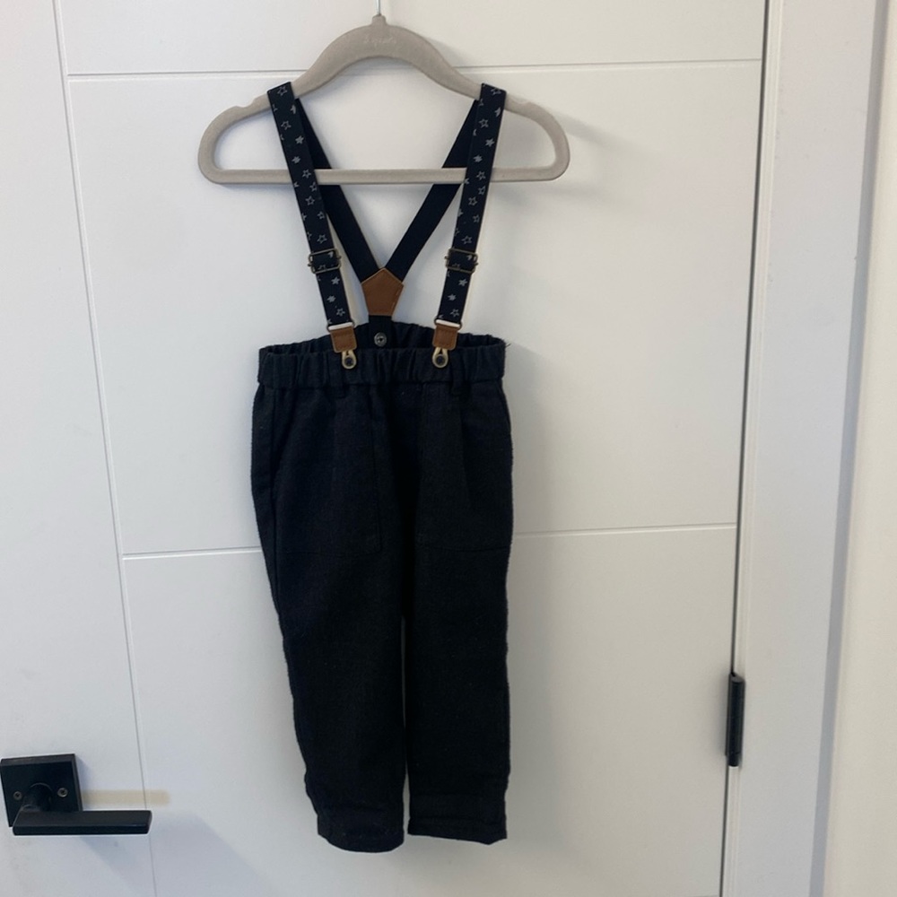 ⚫️ Zara ⚫️ pants with star suspenders - size 12-18 months